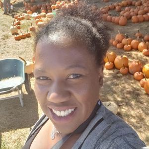 Meet your Posher, Dana